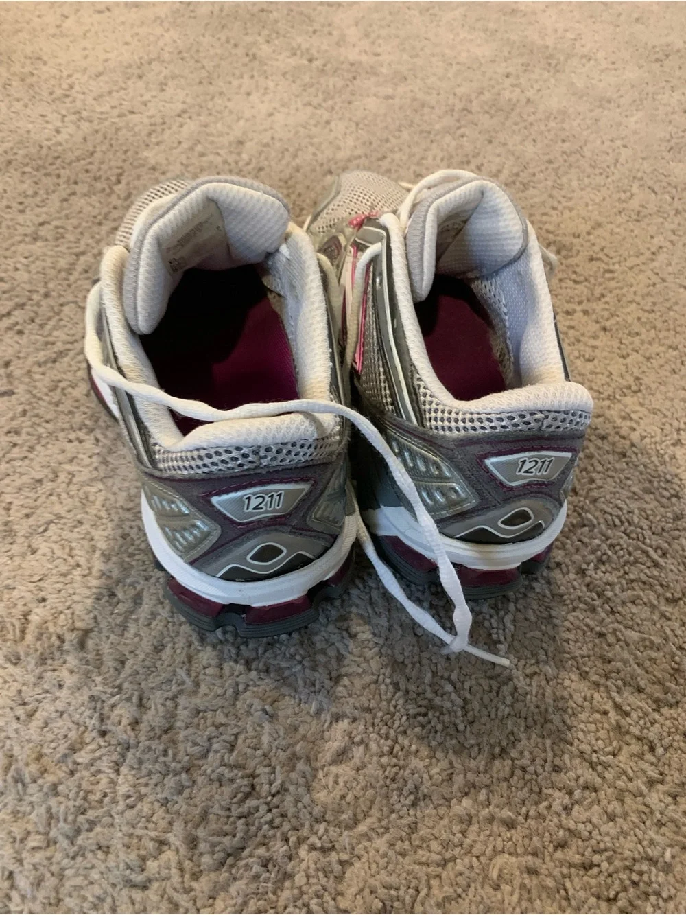 New Balance Women's Silver and Pink Athletic Running Shoes